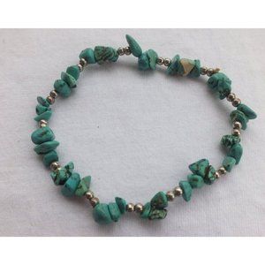 Crushed Green Stone and Silver 8" Bead Bracelet, Vintage Southwestern Style